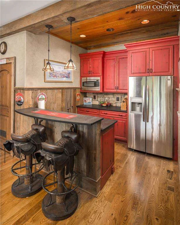 Image number 6 for the current listing