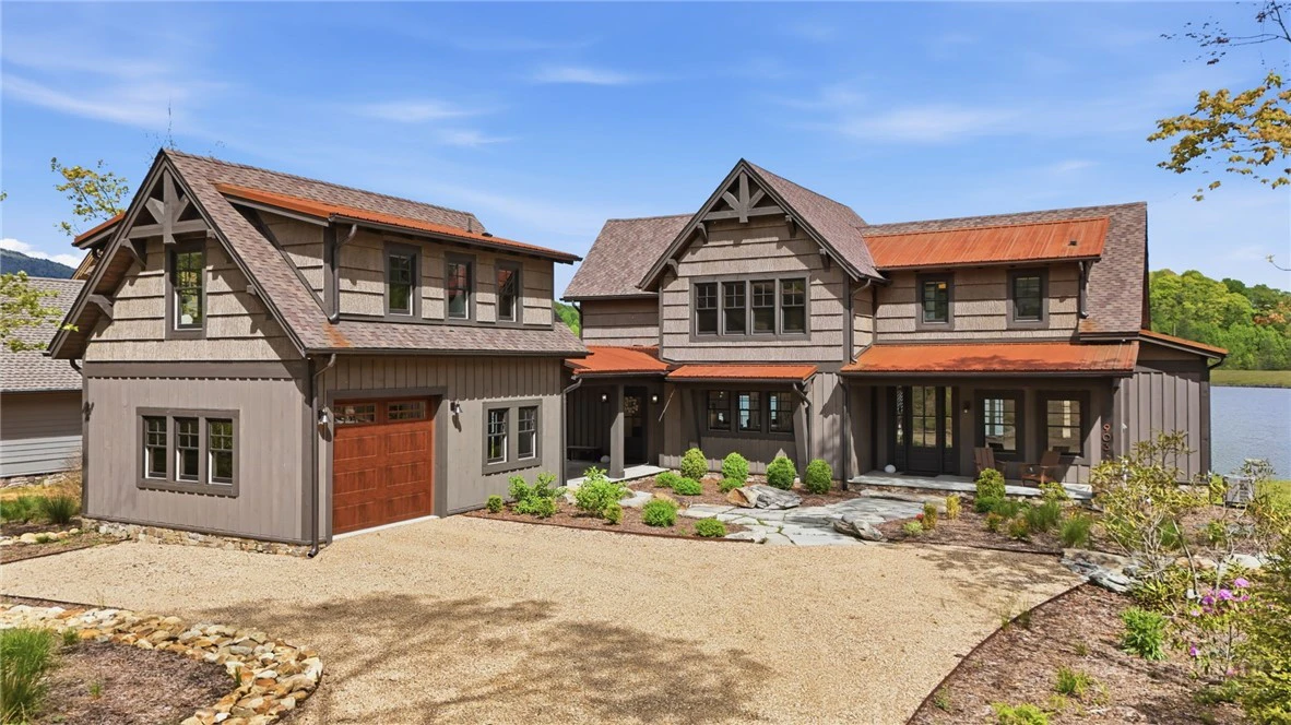 Image number 2 for the current listing