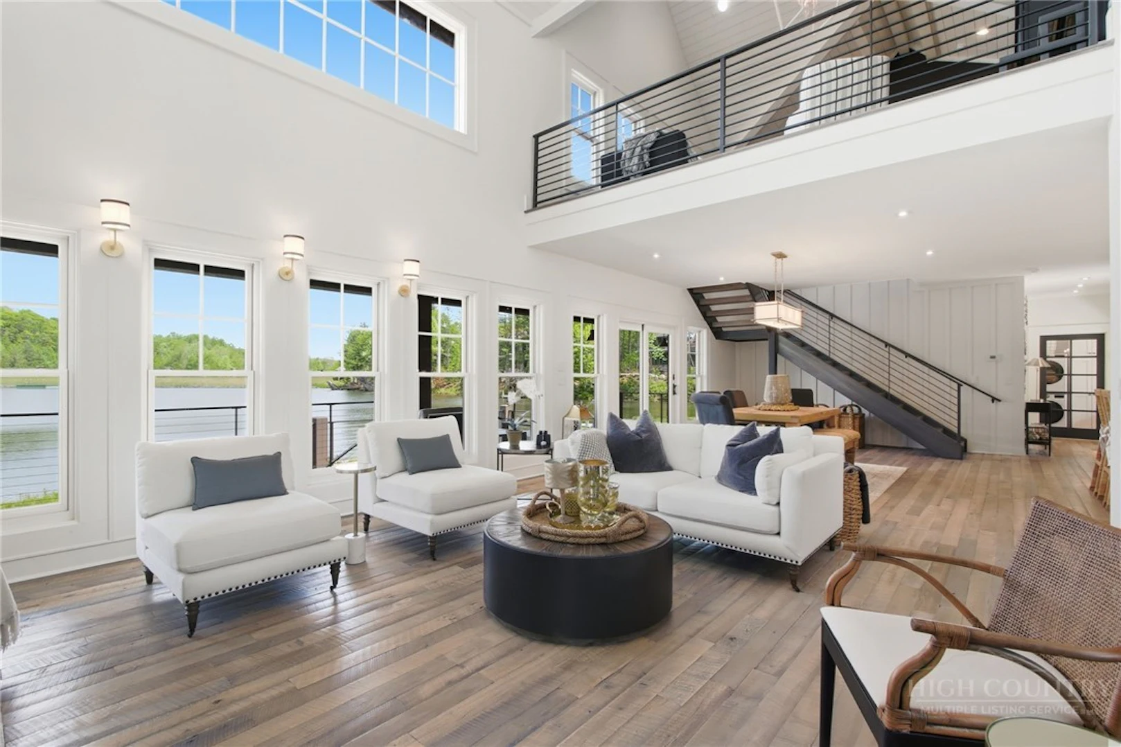Image number 6 for the current listing