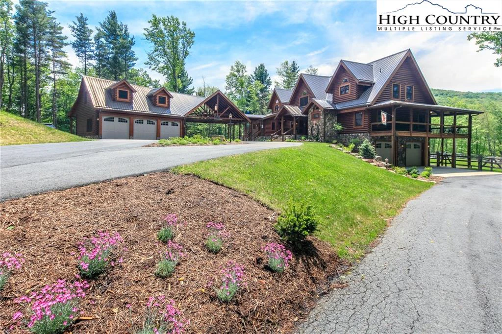 Image number 1 for the current listing