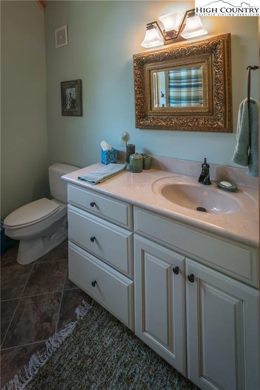 Image number 6 for the current listing