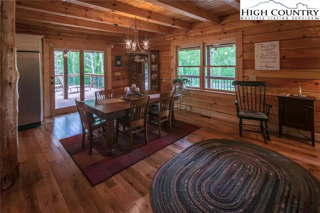 Image number 20 for the current listing
