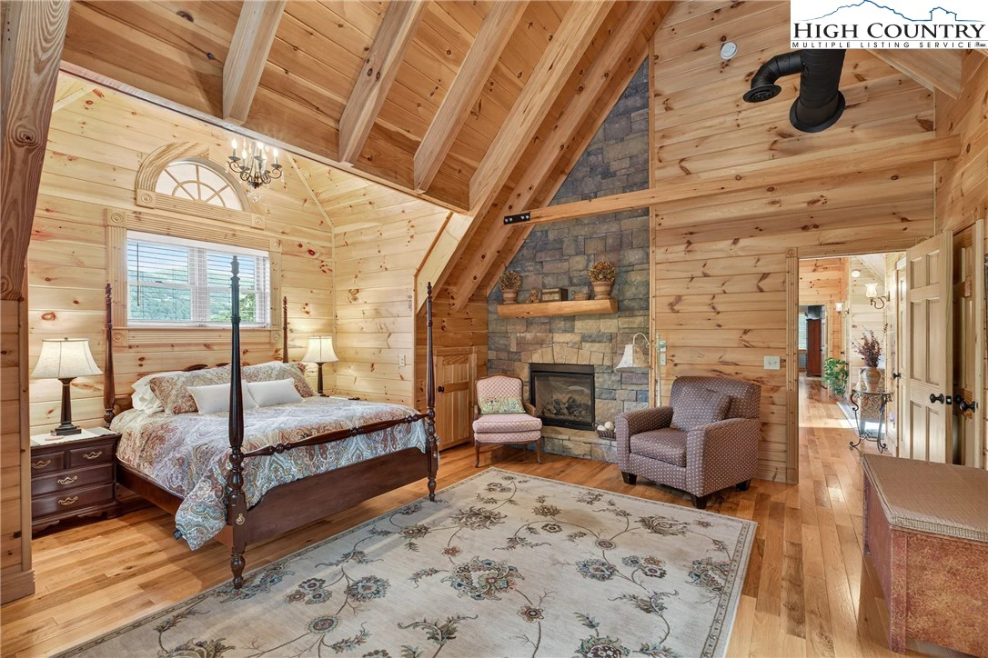 Image number 7 for the current listing