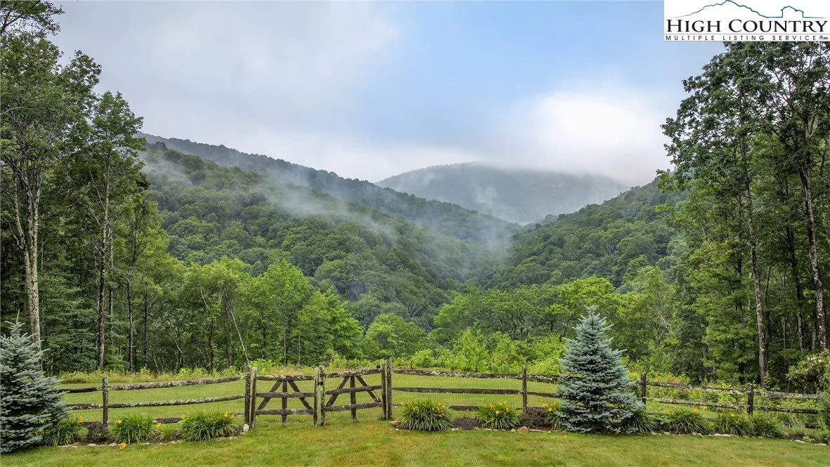 Image number 20 for the current listing