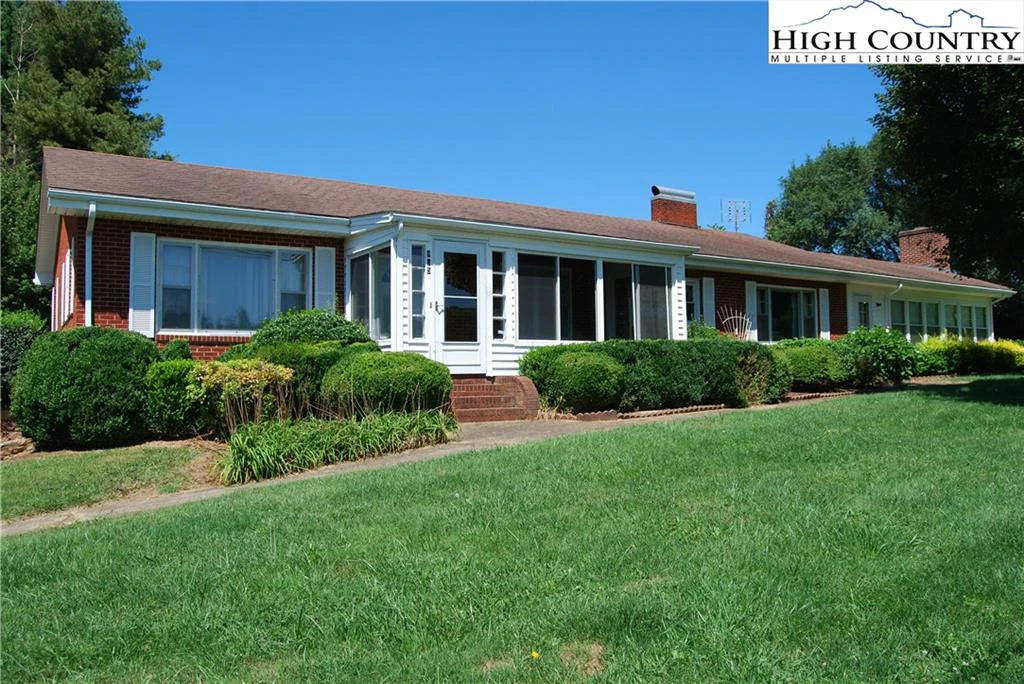 Image number 1 for the current listing