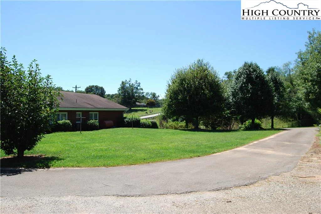 Image number 2 for the current listing