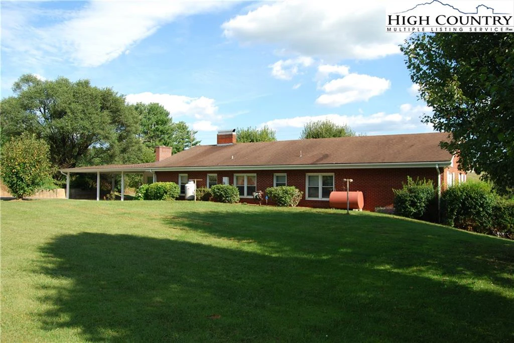Image number 15 for the current listing