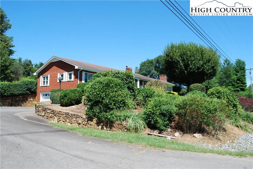 Image number 18 for the current listing