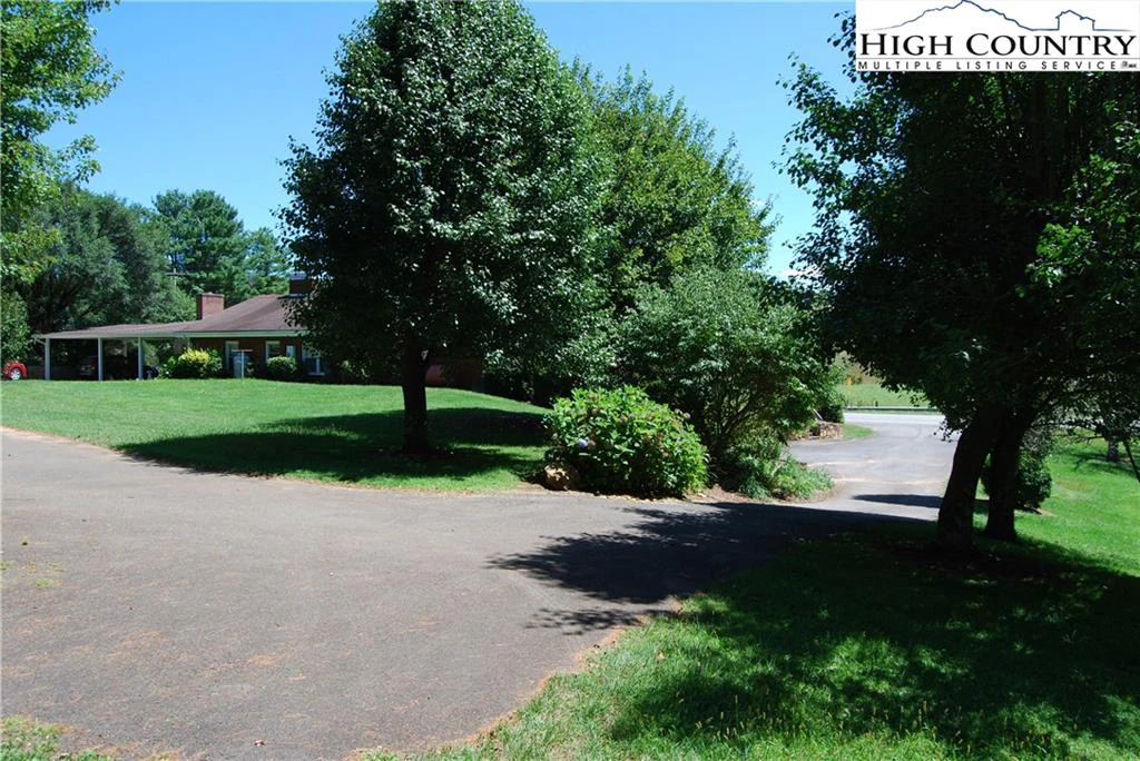 Image number 19 for the current listing
