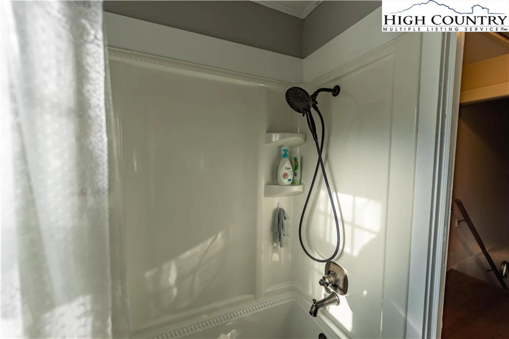 Image number 3 for the current listing