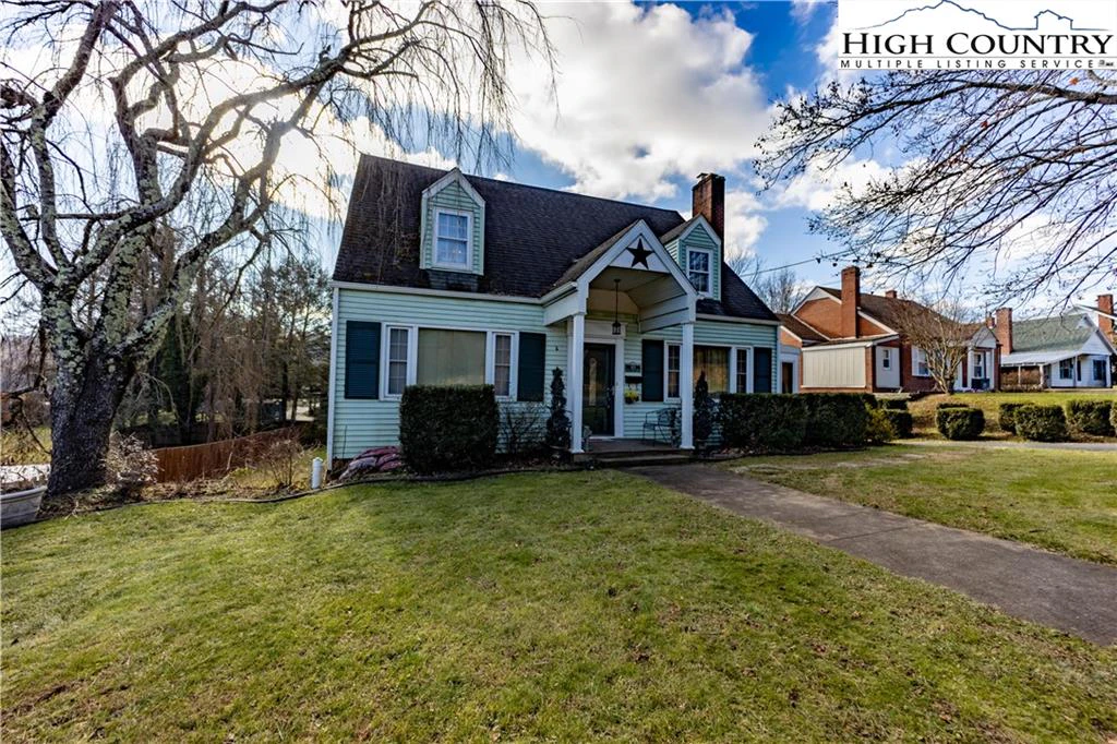 Image number 17 for the current listing