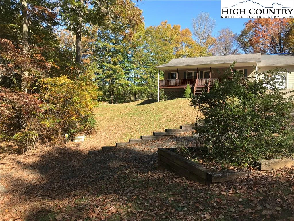 Image number 3 for the current listing