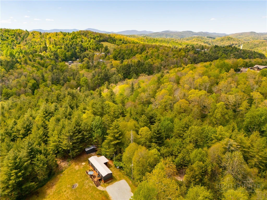 Image number 14 for the current listing