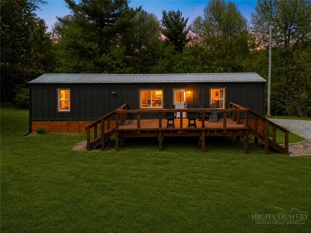 Image number 22 for the current listing