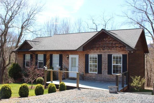 Image number 1 for the current listing