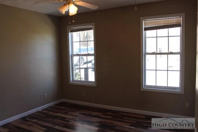 Image number 10 for the current listing