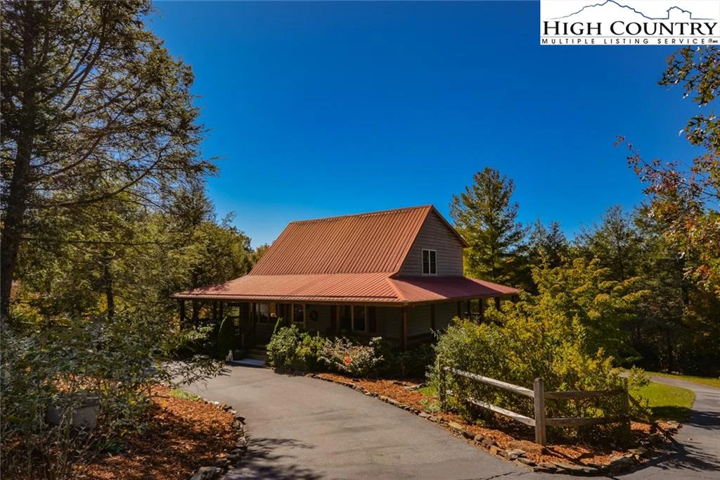 Image number 1 for the current listing