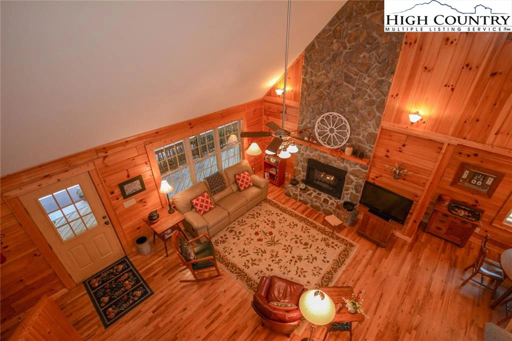 Image number 7 for the current listing