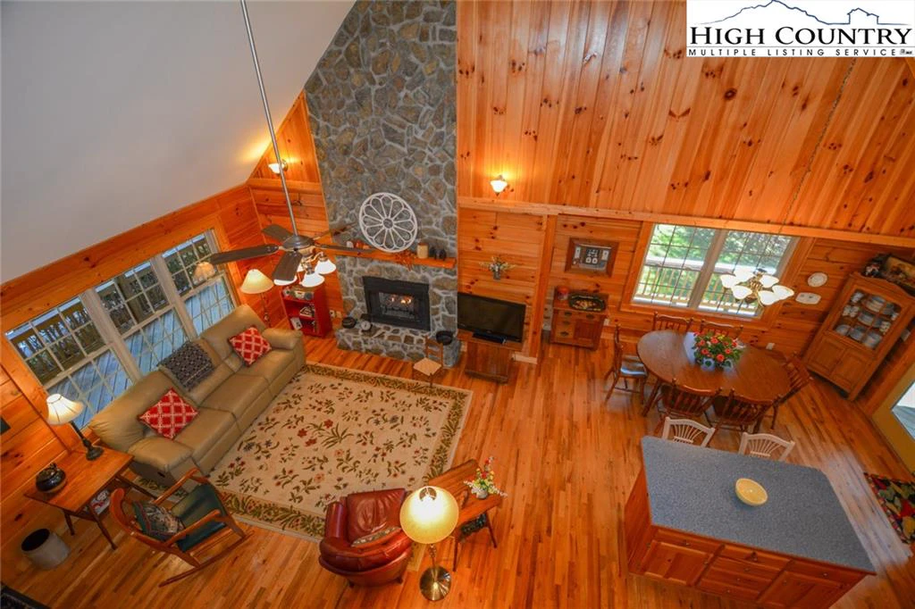 Image number 8 for the current listing
