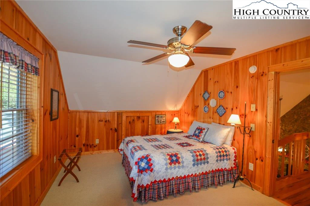 Image number 9 for the current listing