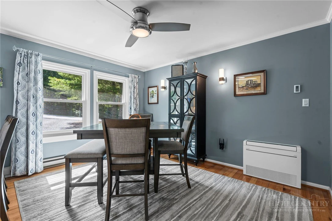 Image number 10 for the current listing