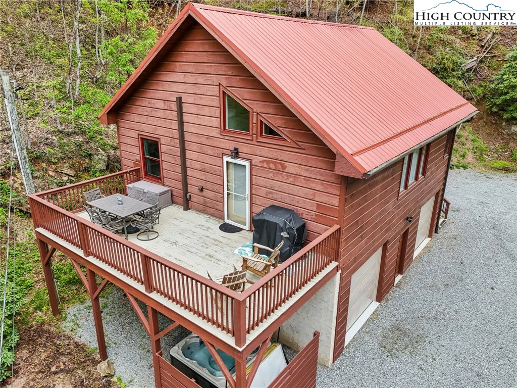 Image number 18 for the current listing