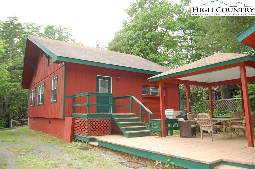 Image number 1 for the current listing