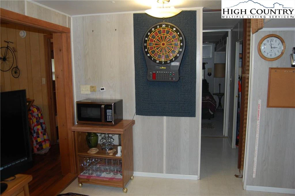Image number 10 for the current listing