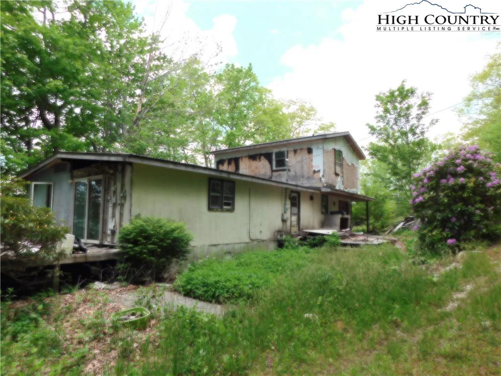 Image number 13 for the current listing