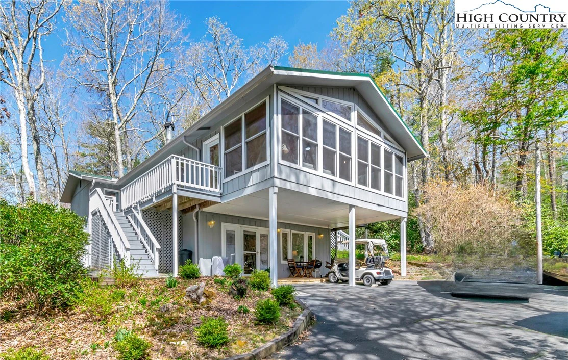 Image number 1 for the current listing