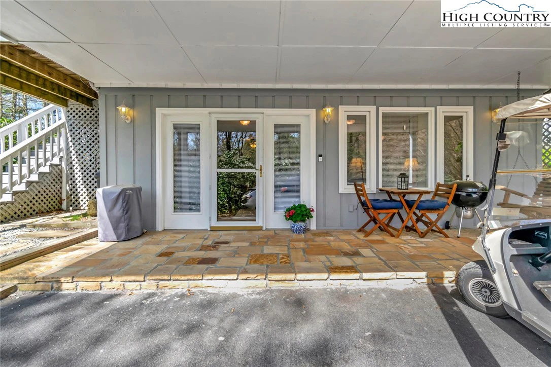 Image number 20 for the current listing