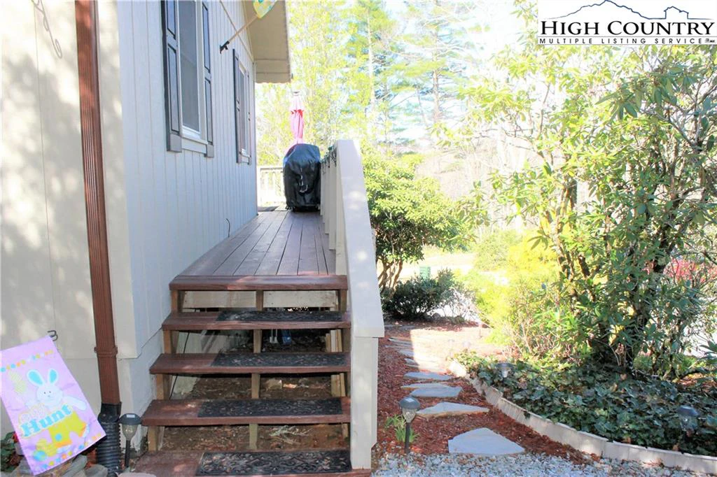Image number 10 for the current listing