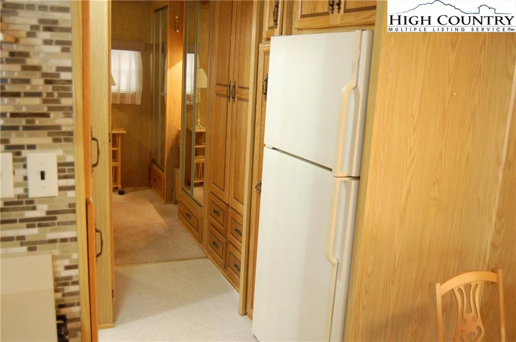 Image number 10 for the current listing