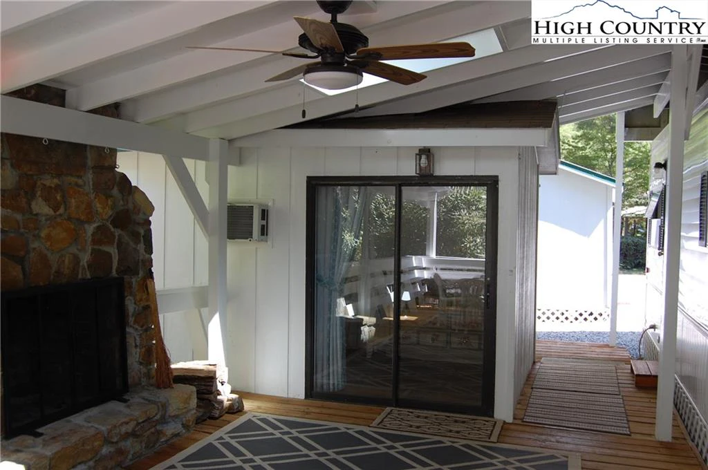 Image number 7 for the current listing