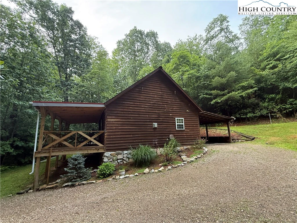 Image number 3 for the current listing