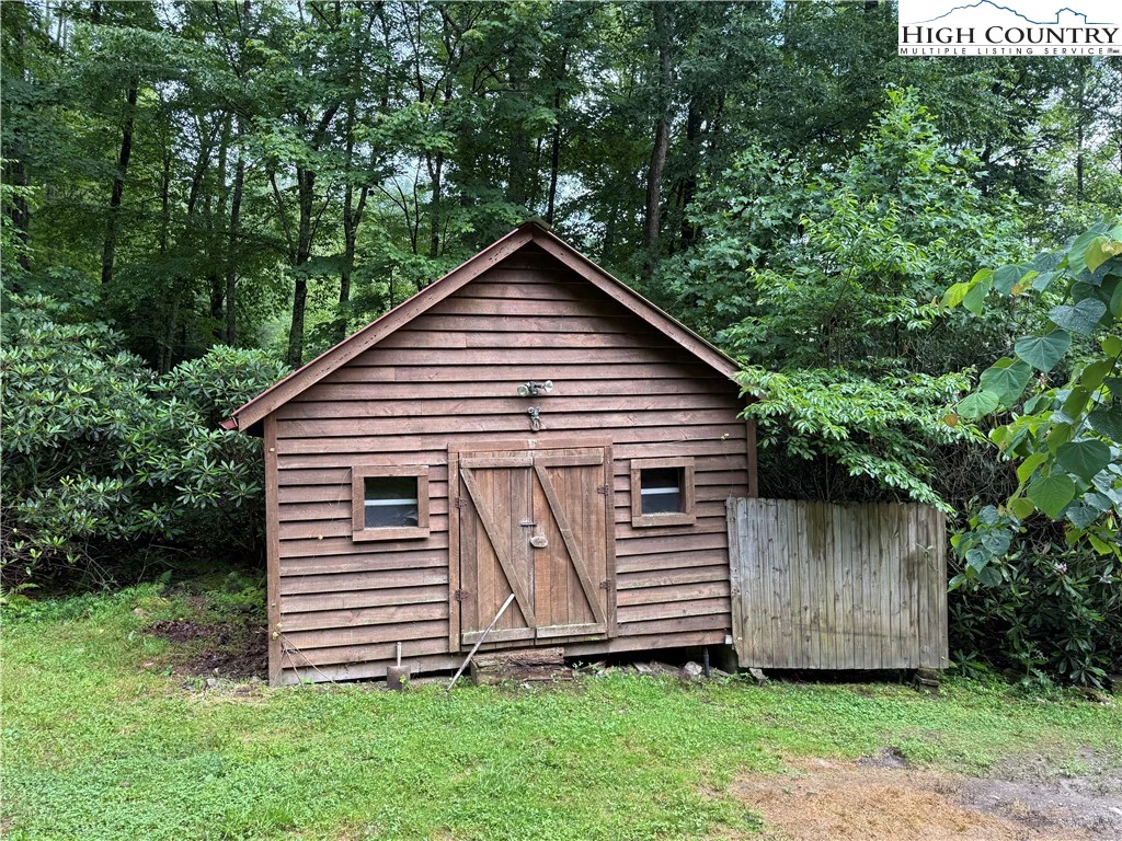 Image number 7 for the current listing