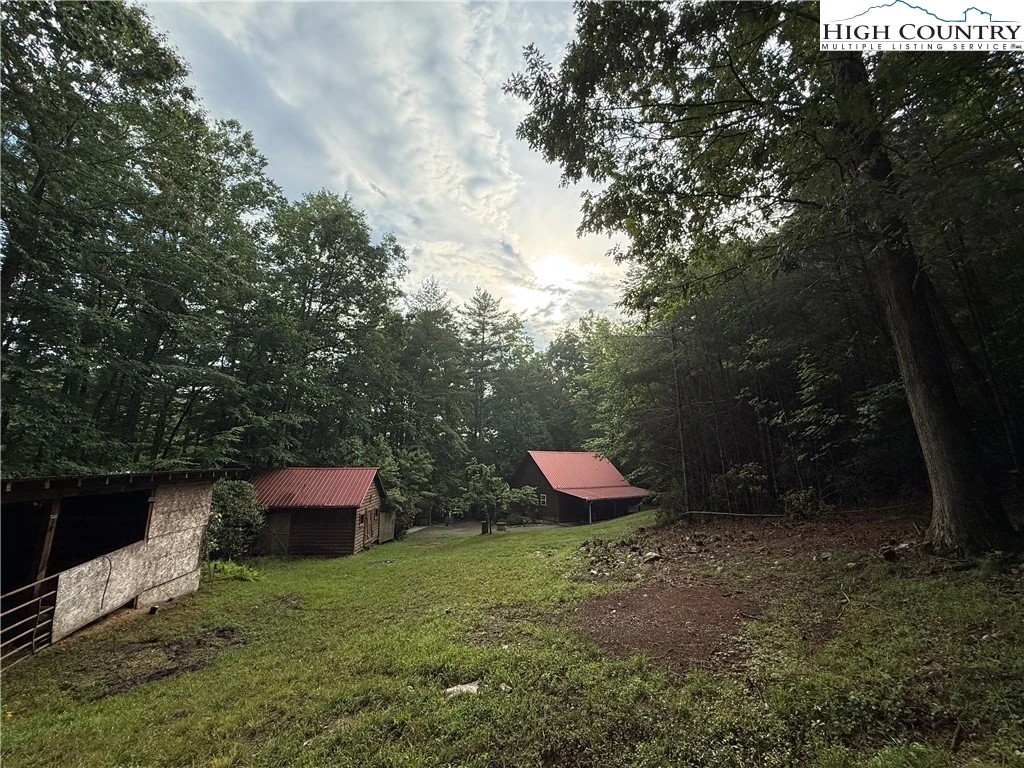 Image number 9 for the current listing