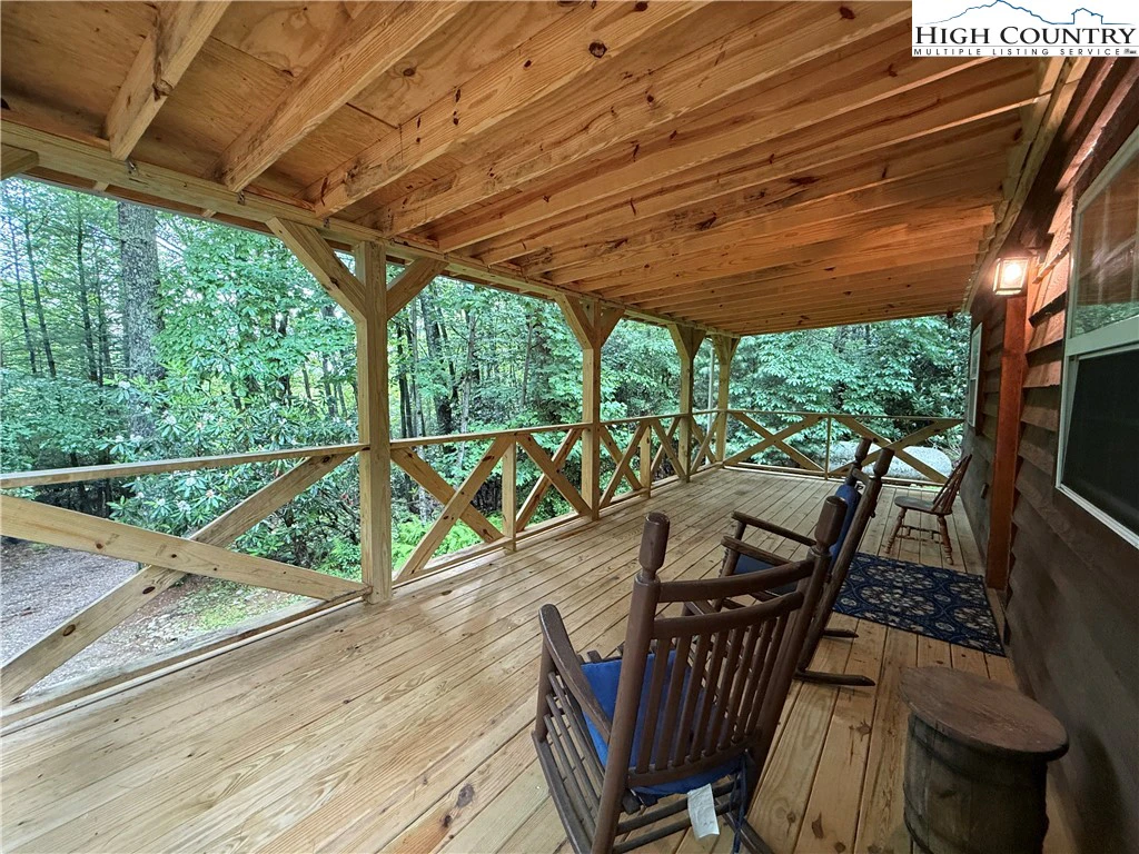 Image number 20 for the current listing
