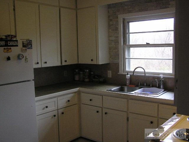 Image number 11 for the current listing