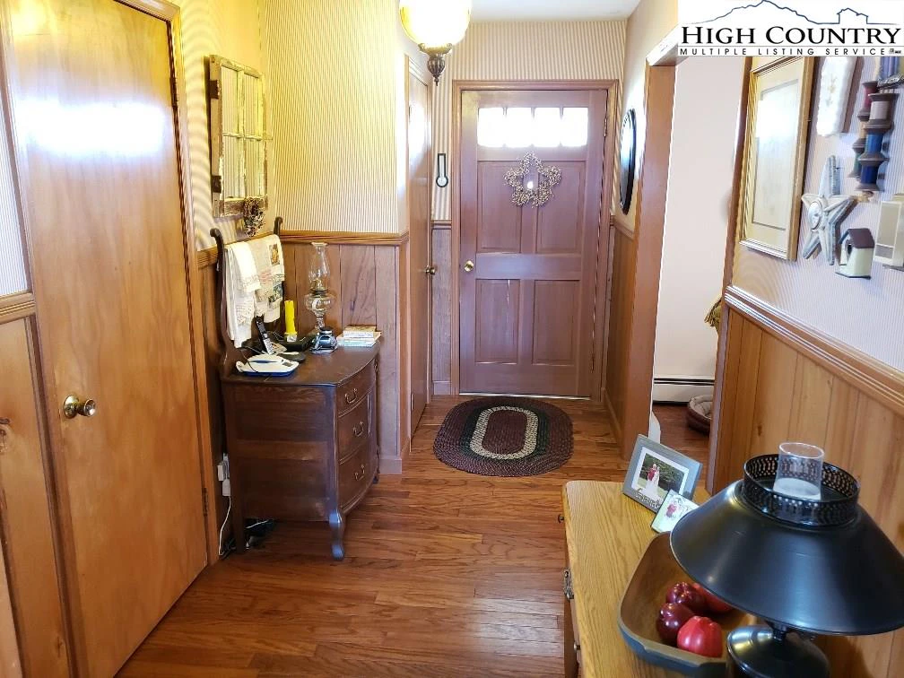 Image number 10 for the current listing