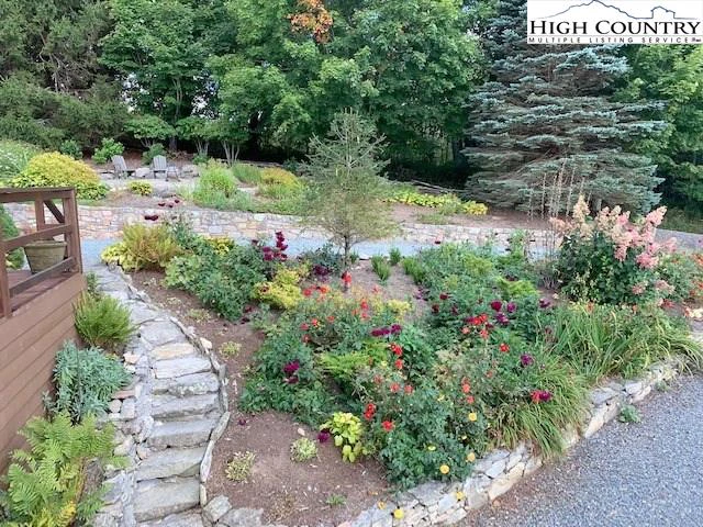 Image number 10 for the current listing