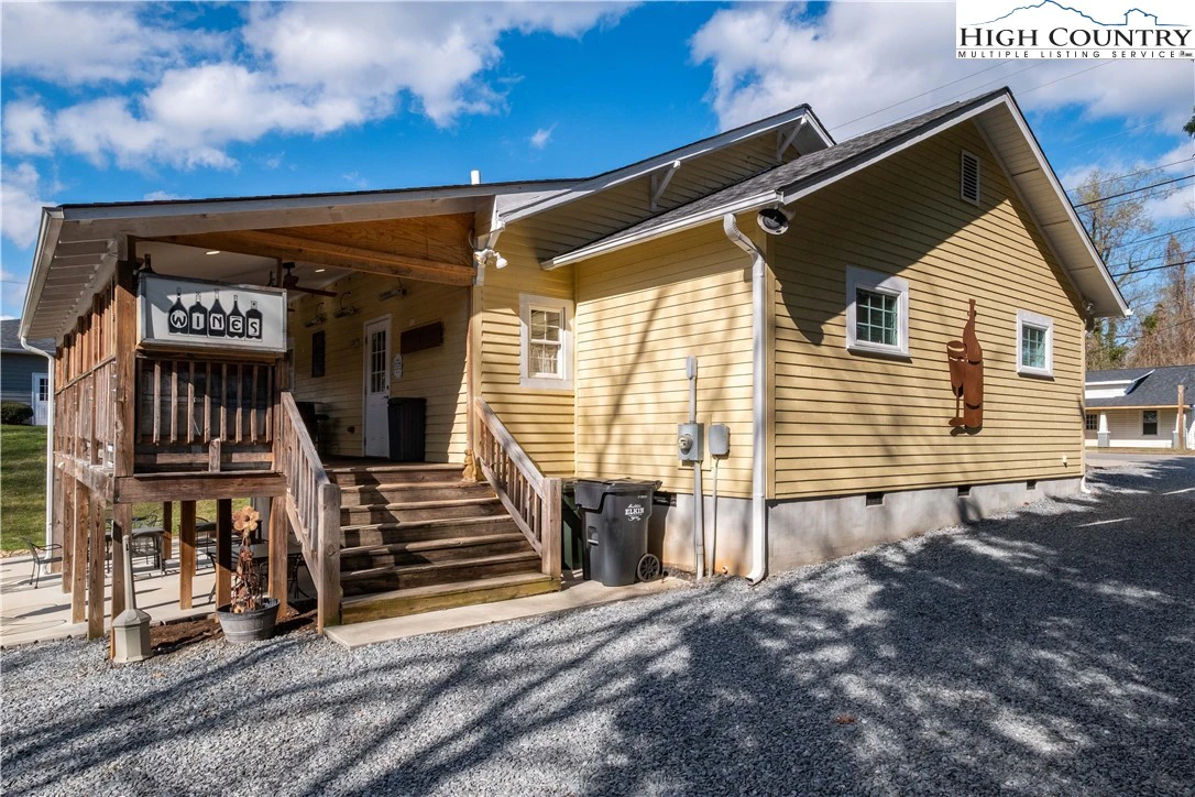 Image number 3 for the current listing