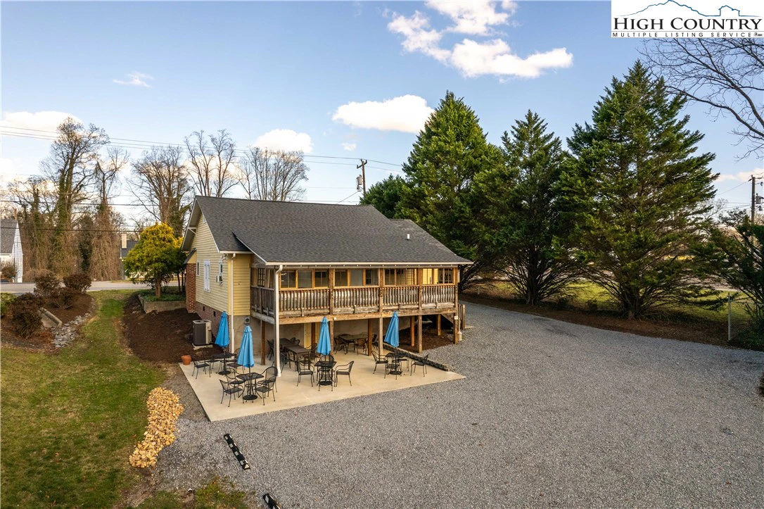 Image number 16 for the current listing