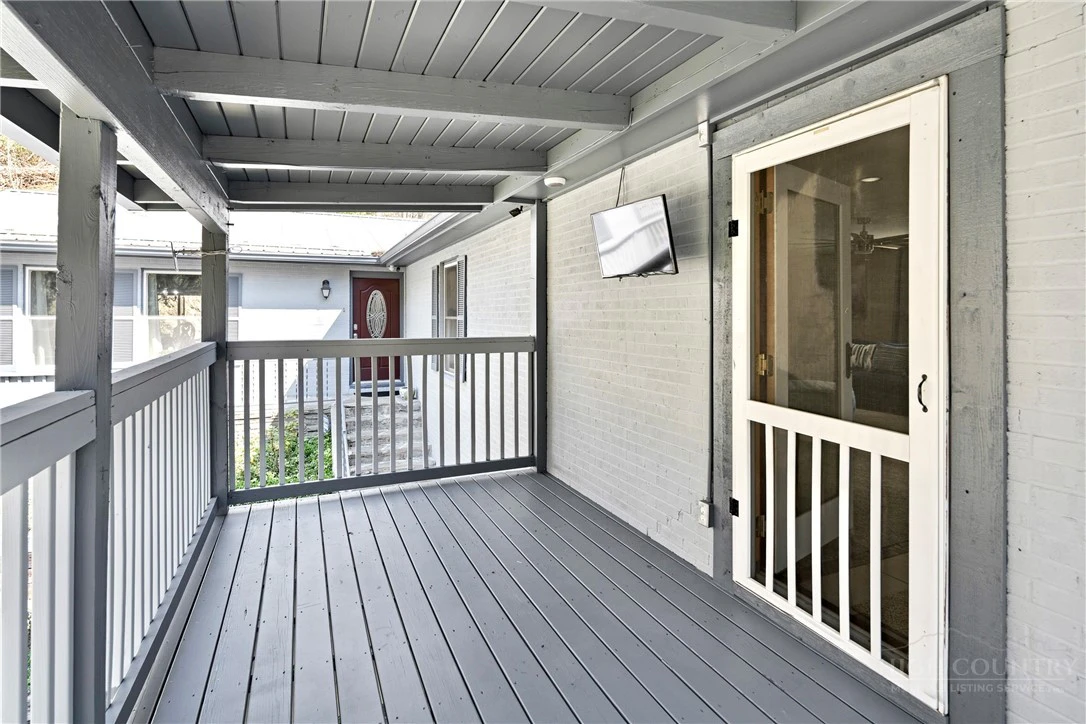 Image number 11 for the current listing