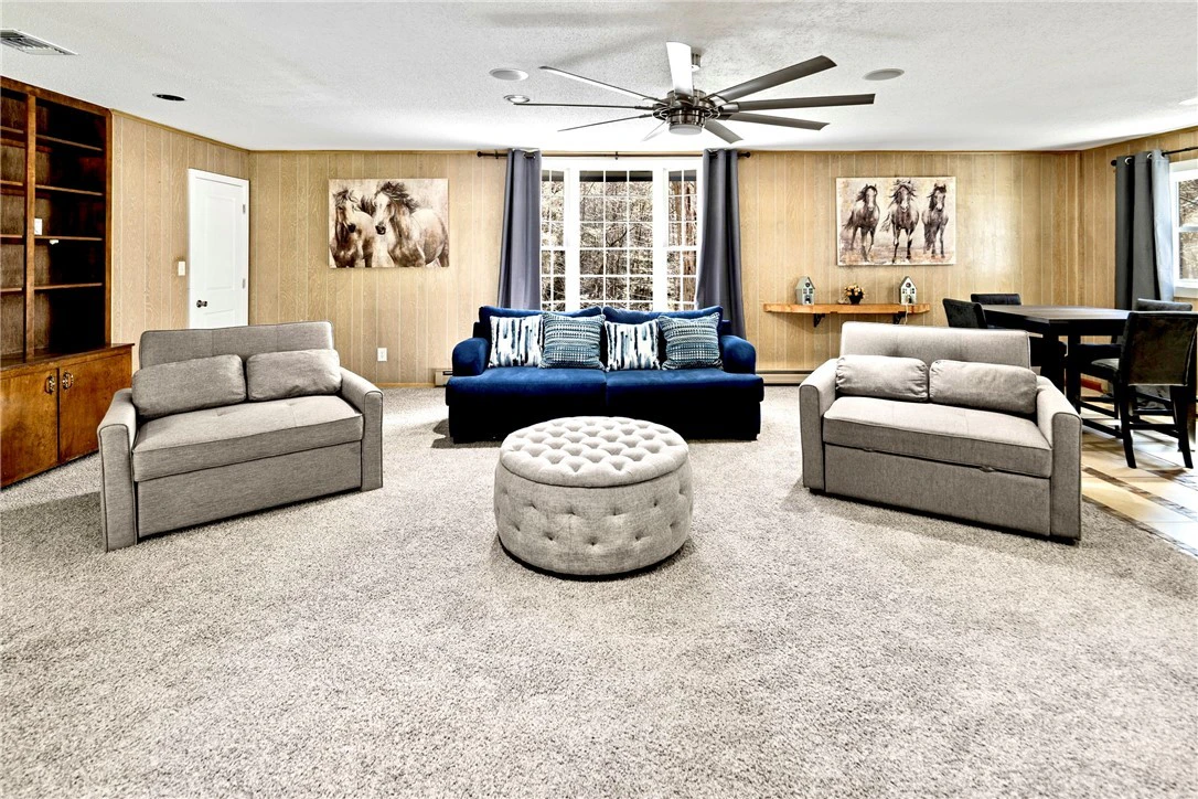 Image number 7 for the current listing