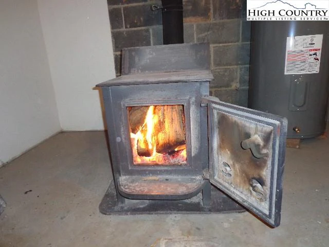 Image number 6 for the current listing