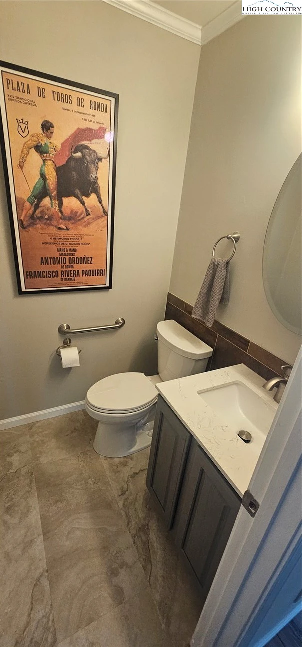 Image number 18 for the current listing