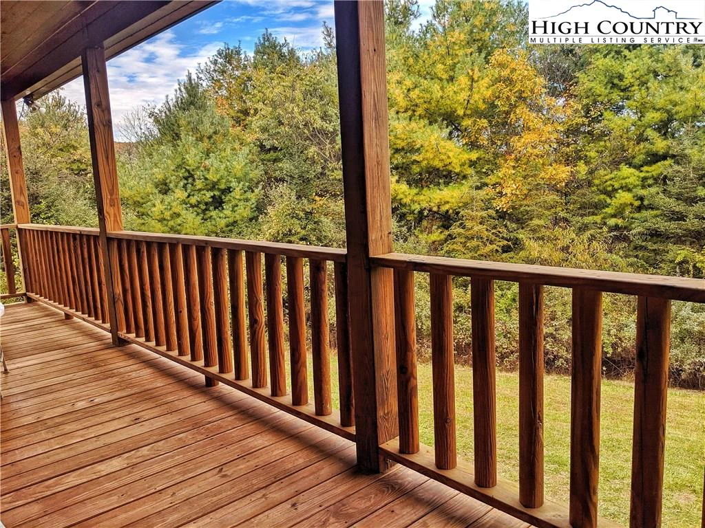 Image number 15 for the current listing