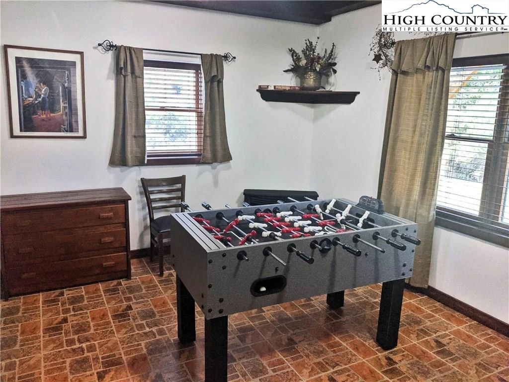 Image number 7 for the current listing