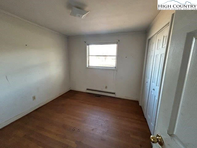 Image number 12 for the current listing